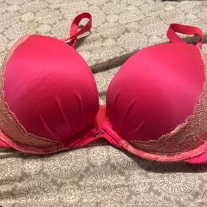 Hot pink Victoria secret push up plunge bra.32DD